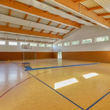 3 Bedroom Awesome In Διαμέρισμα