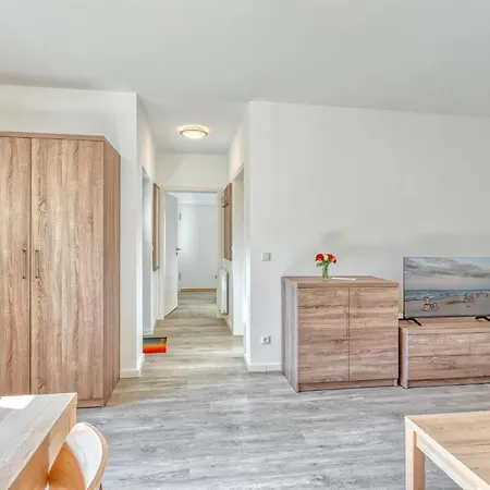 Διαμέρισμα 3 Bedroom Awesome In Altenkirchen (Mecklenburg-Vorpommern)