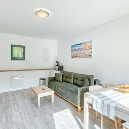 3 Bedroom Awesome In *